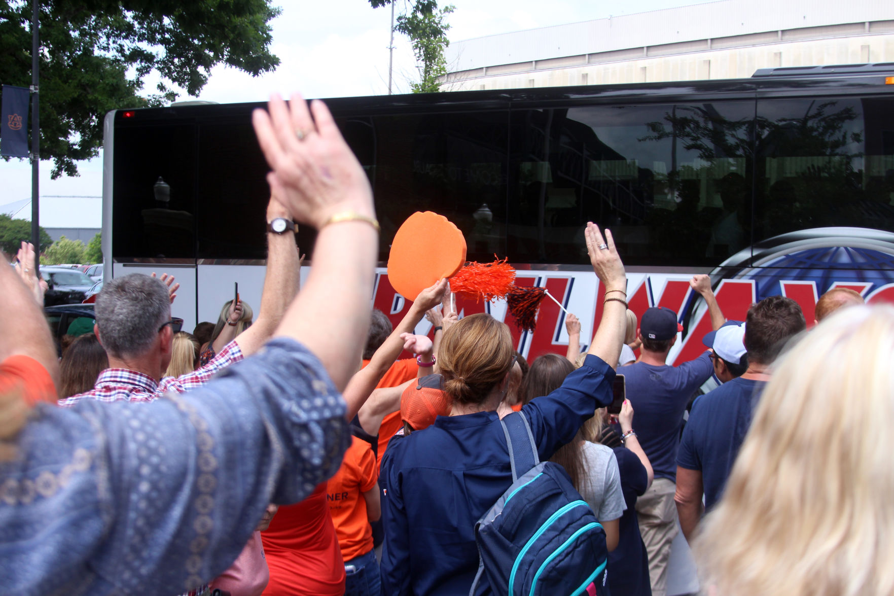 Auburn baseball departs for College World Series in Omaha